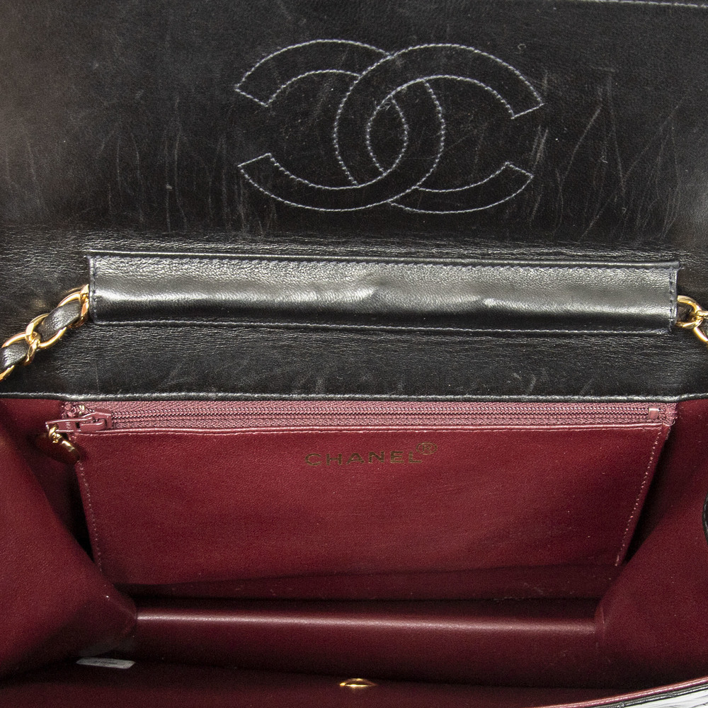 Chanel CC Push Lock Straight Single Flap - Picture 9 of 10